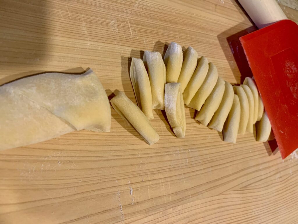 引き続きカット