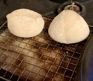 薪ストーブで焼き餅