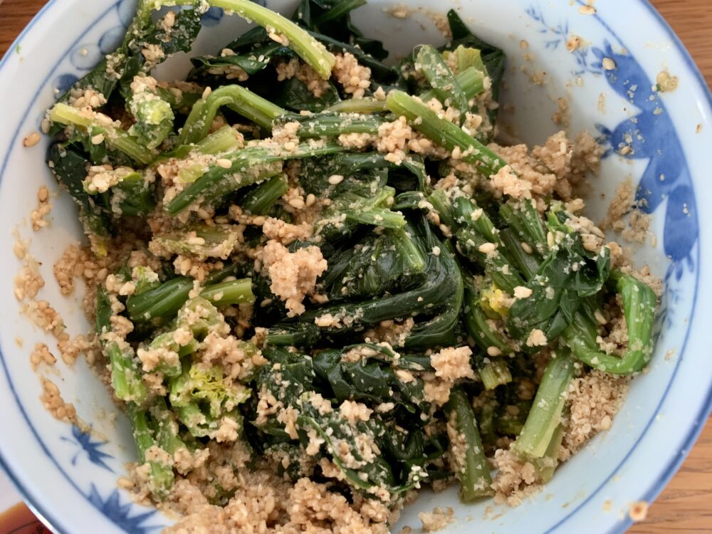 ほうれん草の胡麻和えができた