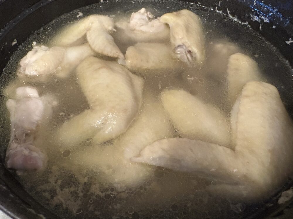 水炊き(出汁をとっている最中)