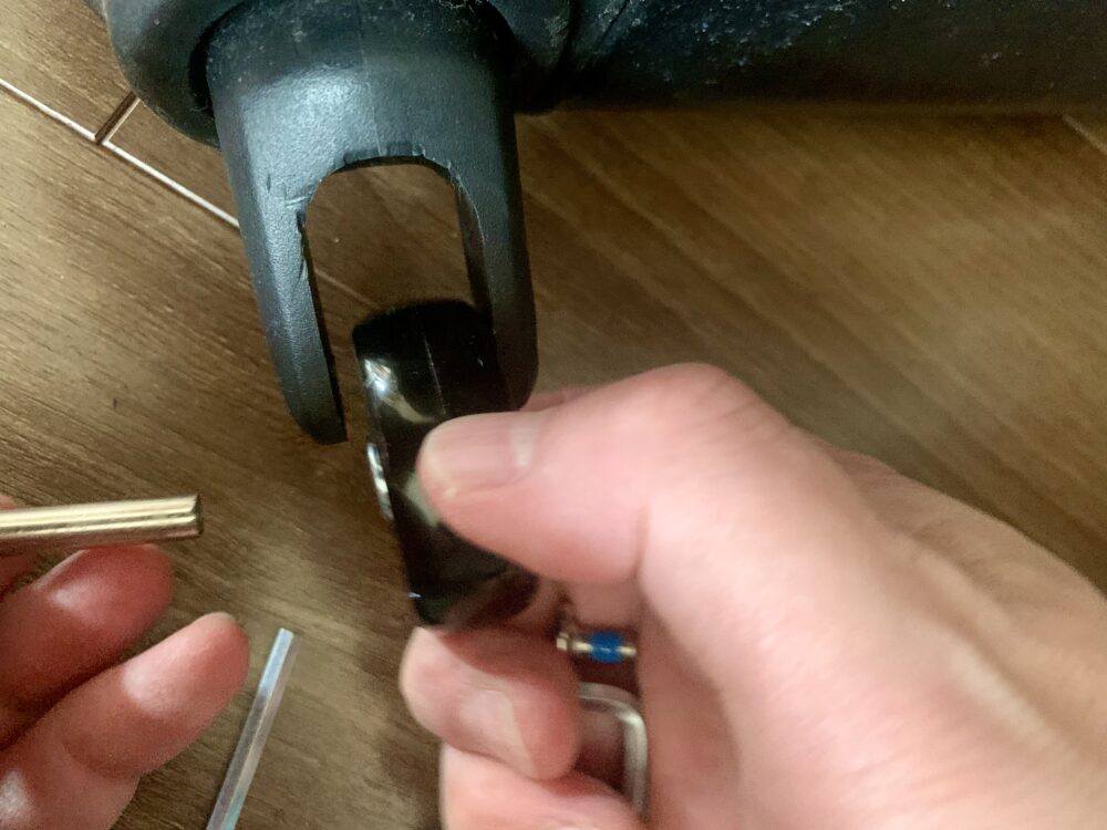 新しいタイヤを合わせる