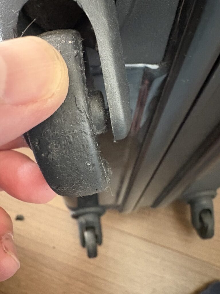 なかなかの力作業で時間がかかっている