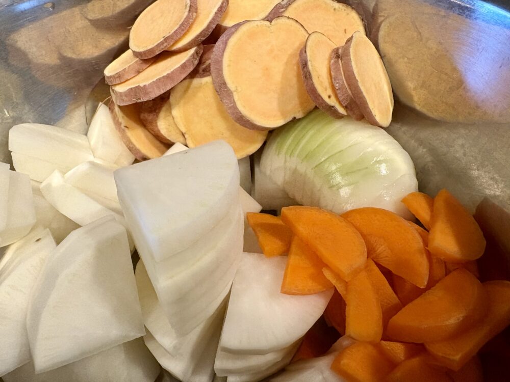 野菜を切る